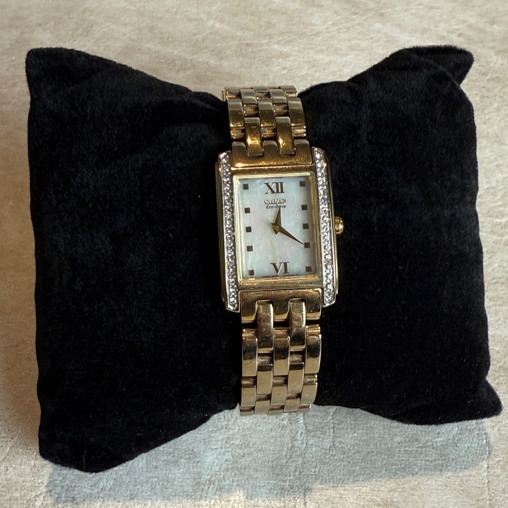 Citizen Eco Drive Mother of Pearl & Swarovski Crystals Women’s Watch